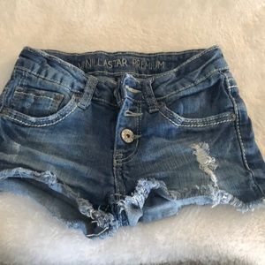 Vanilla star shorts size 7